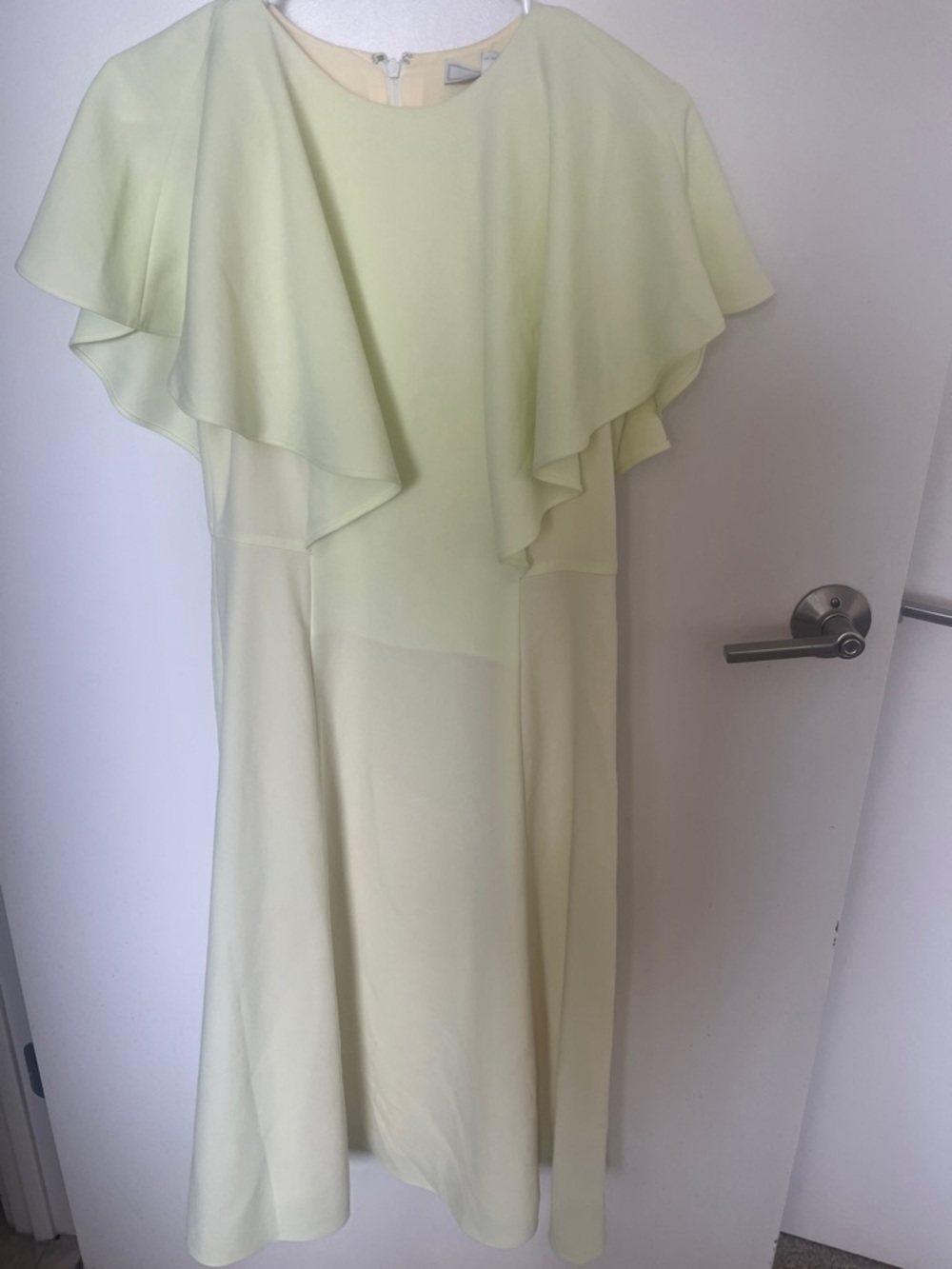 New with tag Brooks Brothers Pale Yellow Flutter Sleeve dress size 2